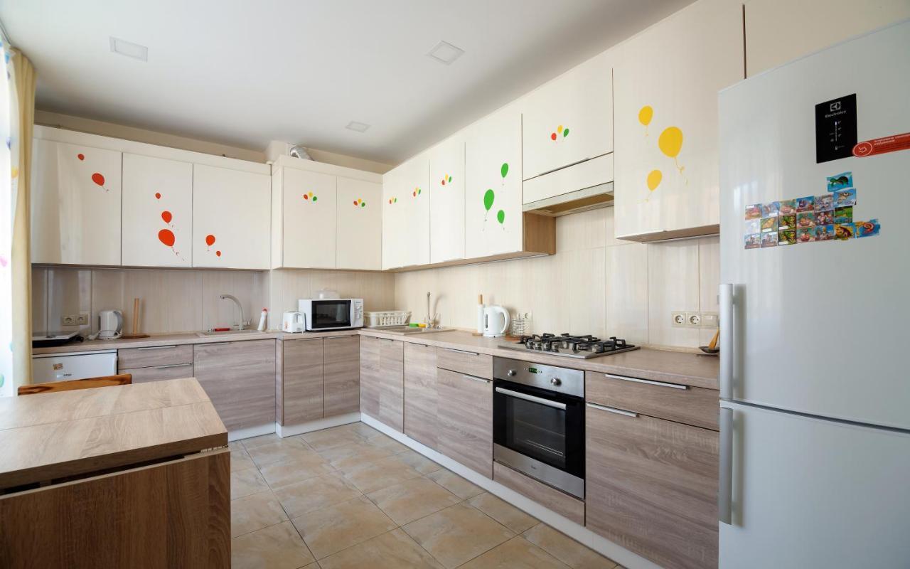 Colored Balloons - 3 Bedrooms, 3 Bathrooms, Equipped Large Apartments Lviv Luaran gambar