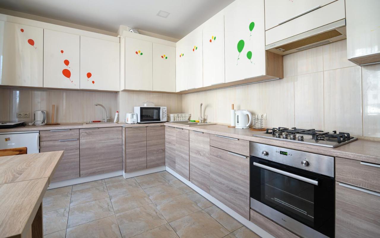 Colored Balloons - 3 Bedrooms, 3 Bathrooms, Equipped Large Apartments Lviv Luaran gambar