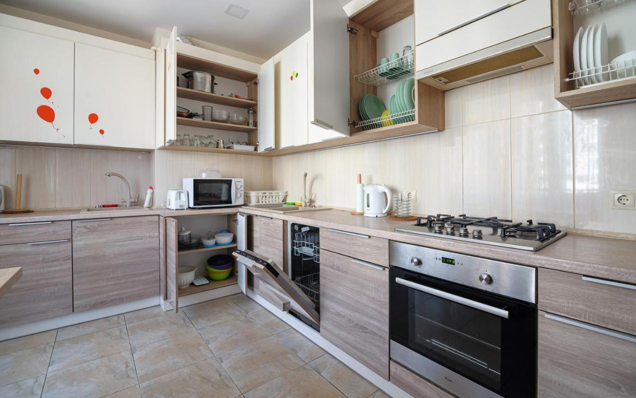 Colored Balloons - 3 Bedrooms, 3 Bathrooms, Equipped Large Apartments Lviv Luaran gambar