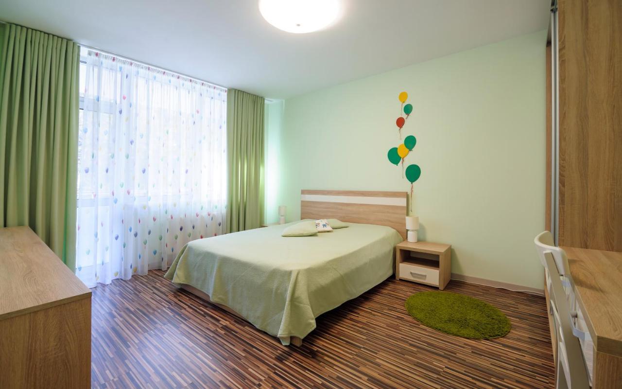 Colored Balloons - 3 Bedrooms, 3 Bathrooms, Equipped Large Apartments Lviv Luaran gambar